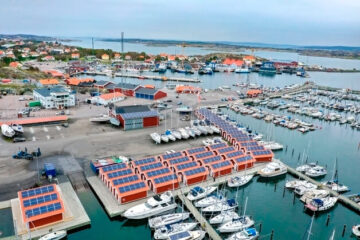 Los paneles fotovoltaicos de Sharp alimentan un puerto deportivo en Suecia