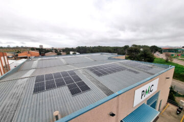 Energía Solar en PMC placas solares en tejados de las naves de la empresa PMC_01